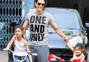 post film releases arjun plans family vacation view pics