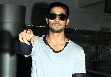 prateik babbar s next rum pum posshh stalled due to financial issues