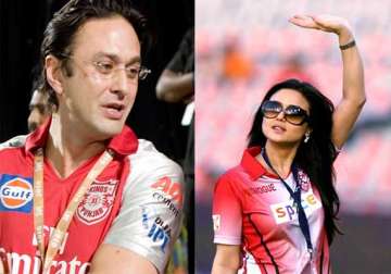 he grabbed my hand and tried to pull me says preity zinta