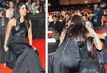 priyanka hugs kareena salman