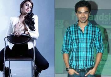 protective sister huma qureshi goes all out for saqib saleem