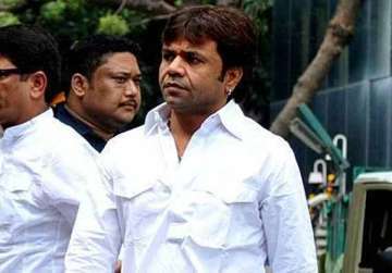 rajpal yadav goes home court suspends his 10 day imprisonment