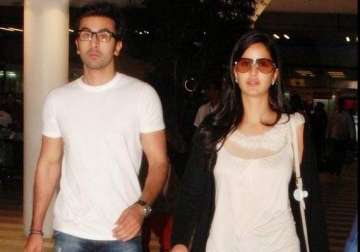 ranbir kapoor to leave his parents for katrina kaif looking for a house