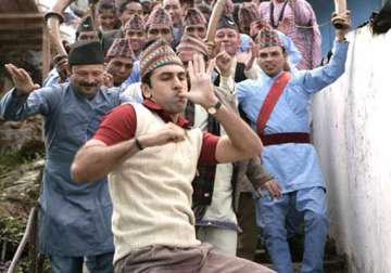 ranbir kapoor turns singer for barfi