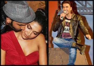 ranveer singh avoids answering queries on deepika padukone see pics