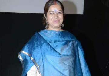 rekha baradwaj thinks her voice suits madhuri