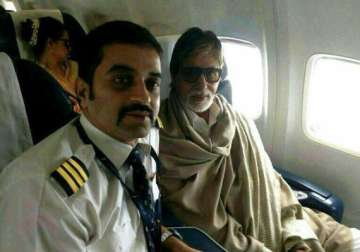 rekha tries to hide herself when caught with amitabh bachchan on board view pics