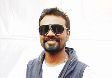 remo d souza collapses on sets