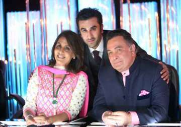 rishi kapoor can t believe ranbir can have girlfriends