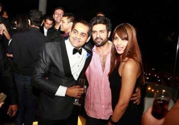 rumoured couple bipasha harman spotted together at cocktail bash view pics