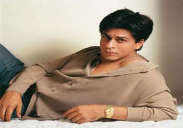 srk loves the solitude on flights