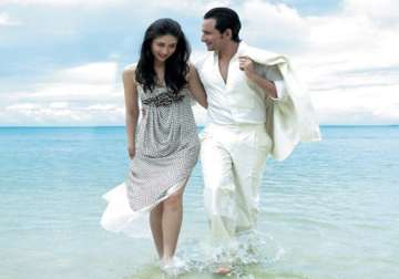 saif kareena to wed on maldives beach