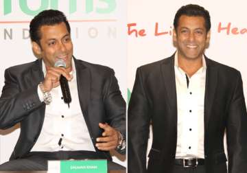 salman emphasises on charity at the little hearts campaign view pics