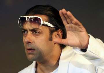 salman considering karan s film offer