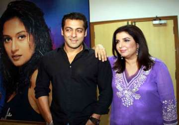 salman to rope in farah to reshoot item song