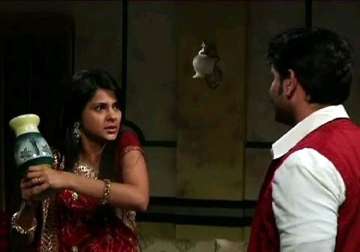 saraswatichandra jugnu forces kumud to live with him