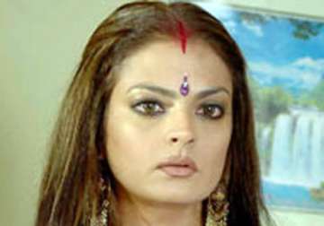 servants clean up tv actress sheeba s house