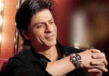 shah rukh khan desperate to watch dedh ishqiya