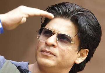 shah rukh unwell catching up on movies on telly