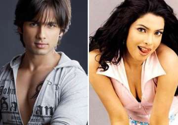 shahid not yet ready for bipasha can t forget priyanka