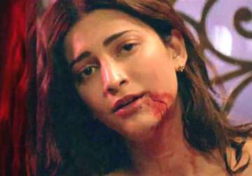 shruti haasan attacked by a stranger at her residence view pics