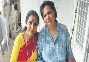 singer asha bhonsle s daughter varsha shoots herself dead in mumbai