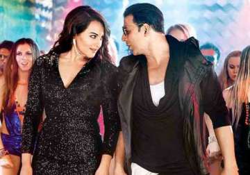 sonakshi akshay to feature in an item number worth rs 6 cr view pics