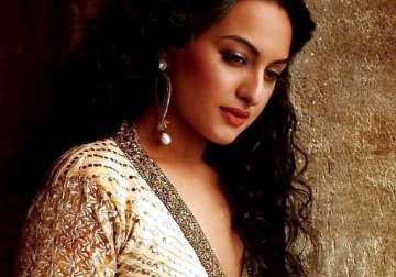 sonakshi sinha s facebook page gets over 10 million likes