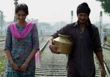 song review mera yaar track in bhaag milkha bhaag admires love