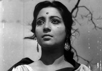 suchitra sen s condition again deteriorates this time critical