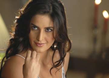 talking in front of mirror makes one smarter says katrina