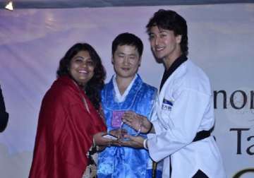 tiger shroff receives 5th degree black belt honour