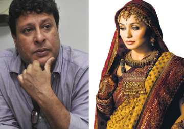 tigmanshu to make period film on begum samru with rani