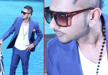 universal music signs in music album bebo with honey singh video already popular