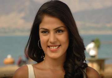 vj rhea chakraborty files molestation complaint with mumbai police