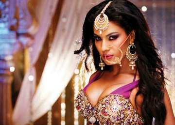 veena malik excited about double role in film