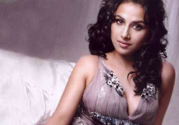 vidya smokes for dirty picture