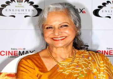 waheeda rehman s hand prints captured