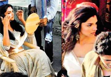 deepika padukone seen sporting sindoor in ram leela