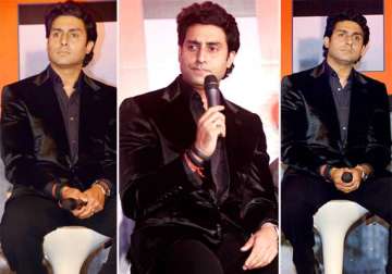 why was abhishek bachchan annoyed at dhoom 3 press conference view pics