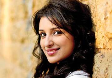 will tell everyone when i get into a relationship says parineeti