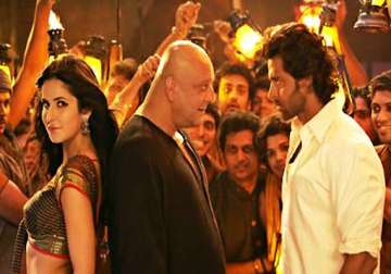 agneepath earns record rs 23 crore on day 1