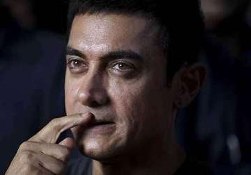 aamir khan dismisses reports of supporting political parties