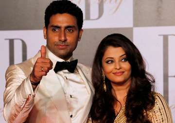 aishwarya rai wants to leave bachchan house see pics