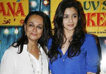 alia bhatt credits mother soni razdan for her beauty