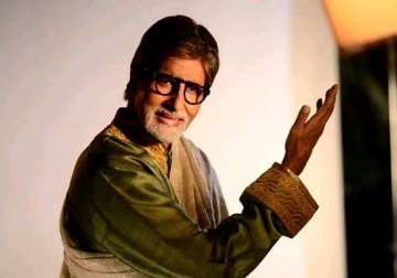 superstar amitabh bachchan honoured with global icon of the year award