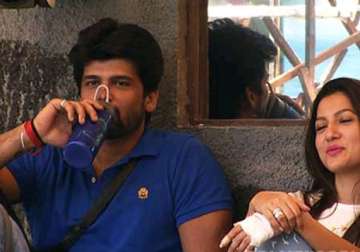 bigg boss 7 kushal grabs andy by neck ordered to leave the house see pics