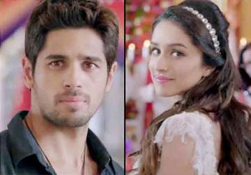 ek villain zaroorat song review sidharth shraddha make you feel the pain of love watch video