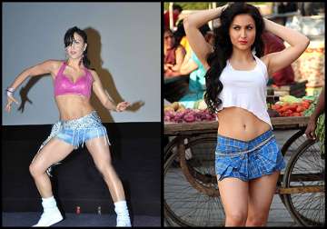 elli avram not doing item song in oh teri