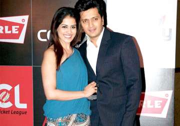 it s official genelia is pregnant riteish confirms pregnancy reports see pics